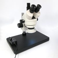 三眼式実体顕微鏡（光路切替タイプ・ワイドベース）